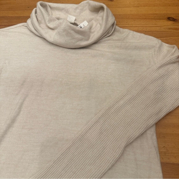 NWT GAP Elegant Cream Turtleneck Sweater - Picture 5 of 11